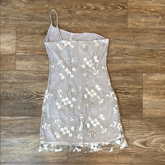 Lucy in the Sky Women's Size XS One Shoulder Dress with Gray Floral Embroidery - Picture 9 of 10